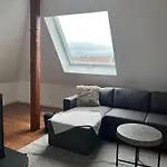 Apartmán Charmante Dachgeschosswohnung In *