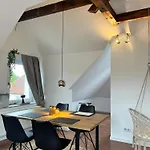 Apartmán Charmante Dachgeschosswohnung In *