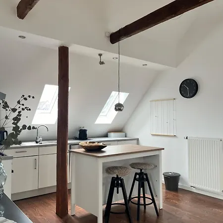 Charmante Dachgeschosswohnung In * Lage (Lippe)