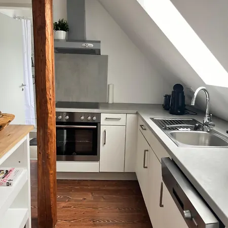 Charmante Dachgeschosswohnung In דירה Lage (Lippe)