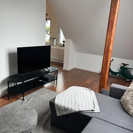 Charmante Dachgeschosswohnung In Lejlighed