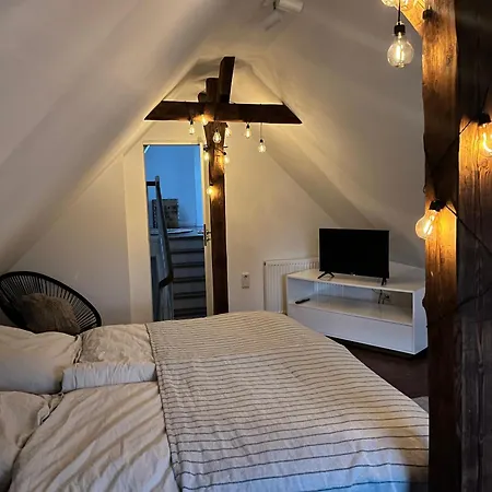 Charmante Dachgeschosswohnung In Διαμέρισμα Lage (Lippe)