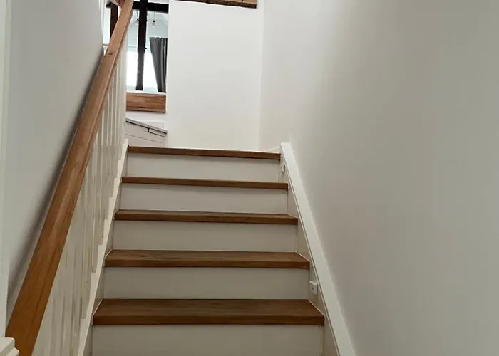 Charmante Dachgeschosswohnung In Lägenhet Lage (Lippe)
