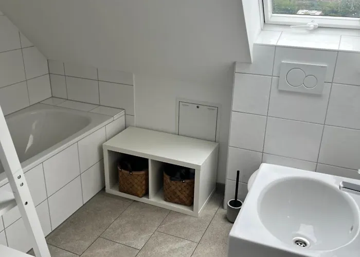 Charmante Dachgeschosswohnung In *