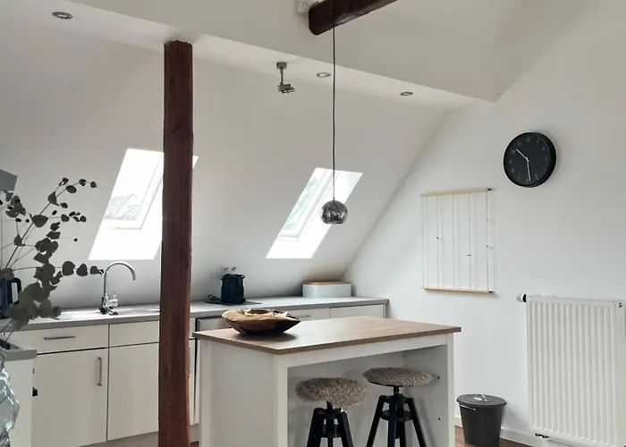 Charmante Dachgeschosswohnung In * Lage (Lippe)