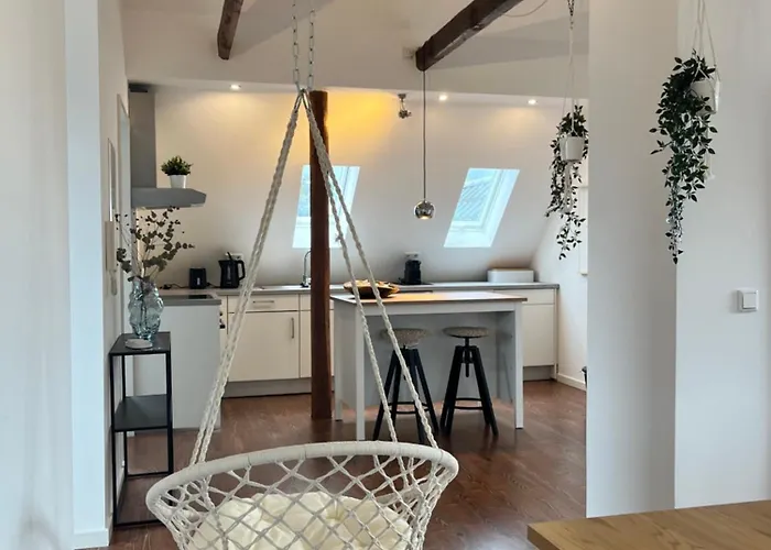 Charmante Dachgeschosswohnung In Lage (Lippe)